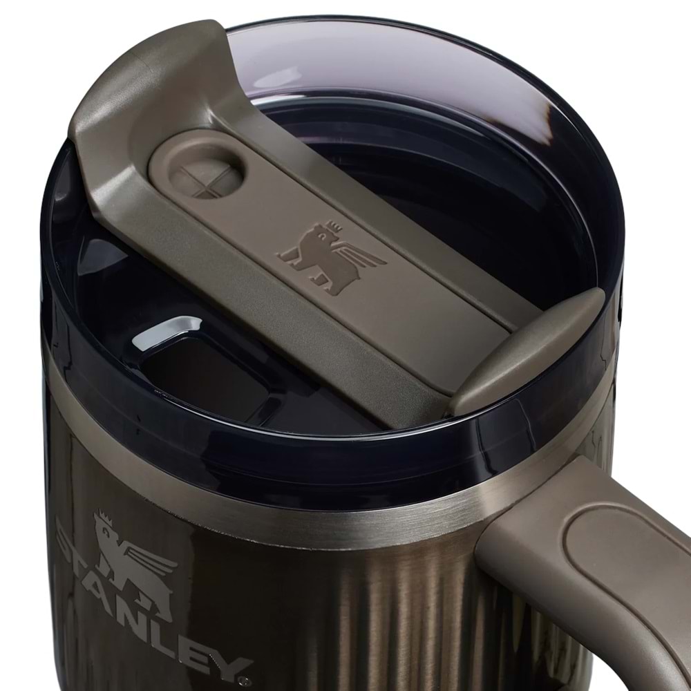 Stanley Quencher 20 Oz Flued Tumpler Gun metal