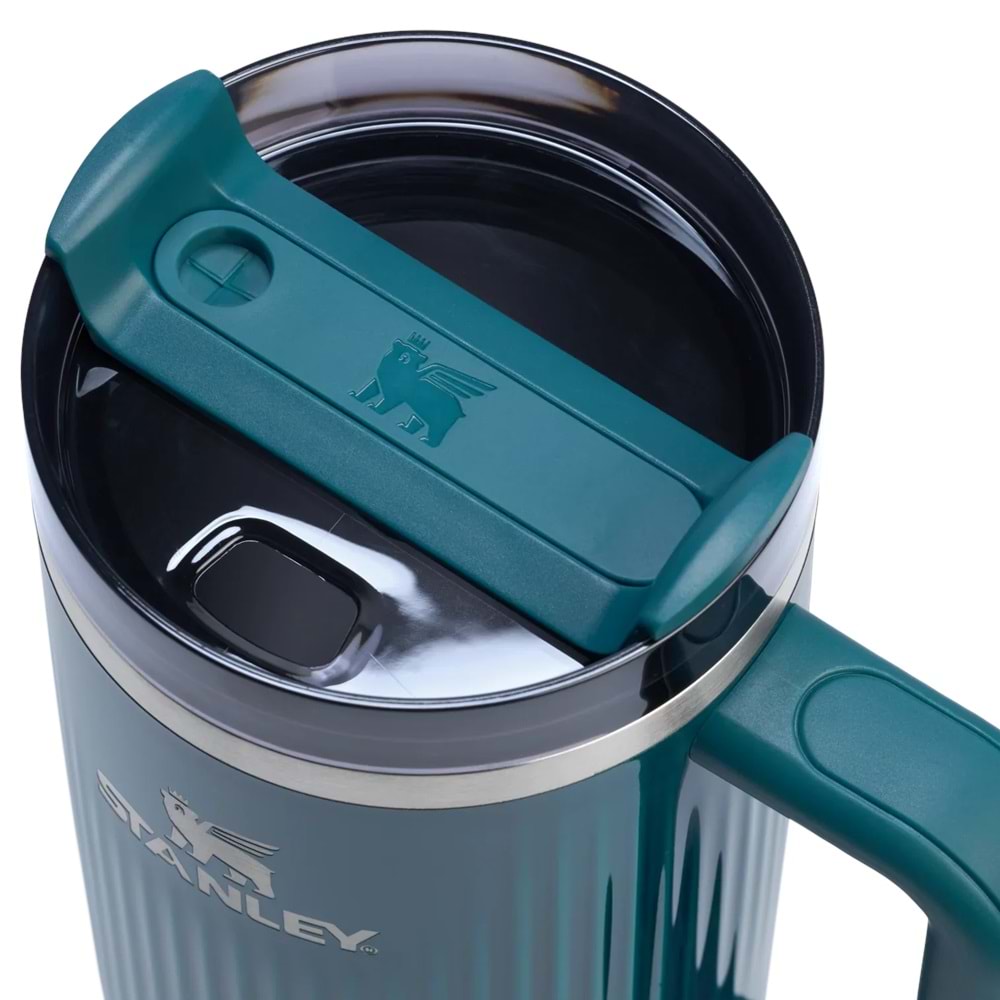 Stanley Quencher 40 Oz Fluted tumbler yeşil