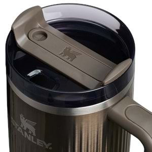 Stanley Quencher 40 Oz Fluted tumbler Gun Metal